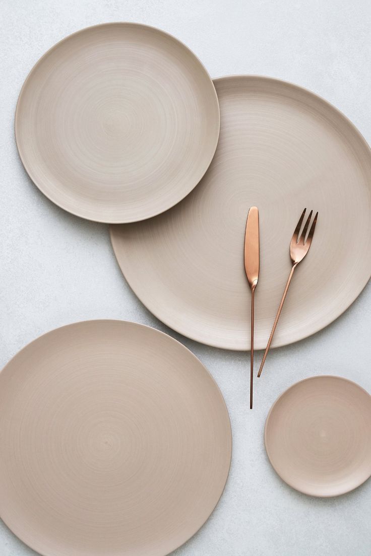 Minimalist Ceramic Plates