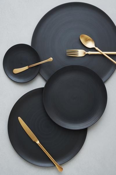 Minimalist Ceramic Plates